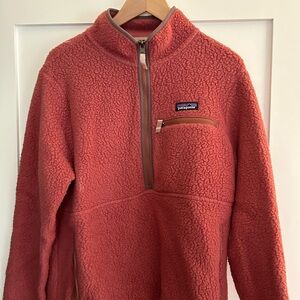 Patagonia quarter zip pull over